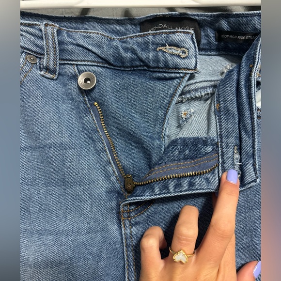 kendall and kylie jeans - Picture 2 of 4